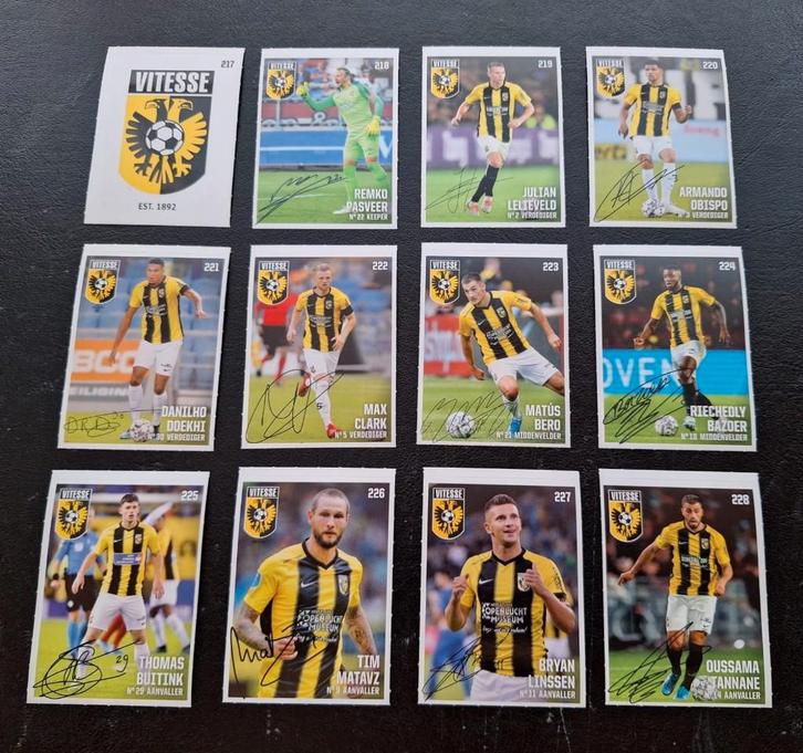 Complete set stickers Vitesse 2019-20, Verzamelen, Sportartikelen en Voetbal, Zo goed als nieuw, Poster, Plaatje of Sticker, Vitesse