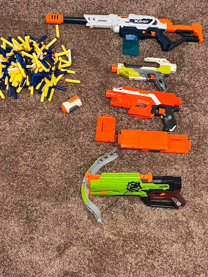 NERF GUNS, Kinderen en Baby's, Speelgoed | Buiten | Actiespeelgoed, Zo goed als nieuw, Ophalen