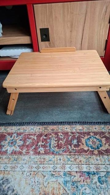Houten verstelbaar laptop tafeltje opvouwbaar beschikbaar voor biedingen