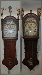 2 Friese staartklokken, ca 1840., Ophalen