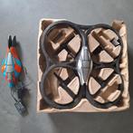 Parrot AR drone met accu, extra romp en LiPo balance charger, Ophalen of Verzenden, Gebruikt, Drone zonder camera