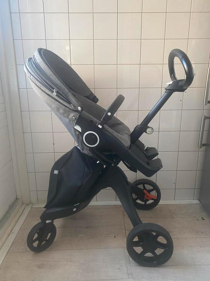 Stokke Xplory V6 Kinderwagen  met reiswieg. Topstaat!, Kinderen en Baby's, Kinderwagens en Combinaties, Zo goed als nieuw, Kinderwagen