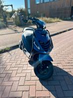 Piaggio zip 80cc 2020, Fietsen en Brommers, Scooters | Piaggio, Ophalen, Maximaal 45 km/u, Zip, Zo goed als nieuw