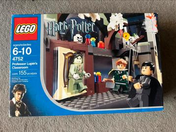 Harry Potter Lego - 4752 - Professor Lupin’s Classroom beschikbaar voor biedingen