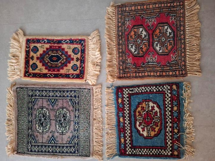 Perzische tapijtjes, 4 stuks, verschillende maten, Antiek en Kunst, Antiek | Kleden en Textiel, Ophalen of Verzenden