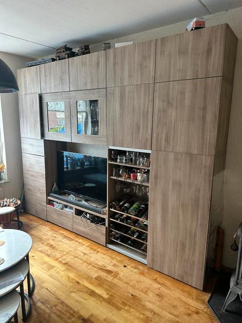 Ikea wandmeubel nog in goede staat heel veel opbergruimte, Huis en Inrichting, Kasten | Wandmeubels, Gebruikt, 200 cm of meer