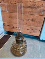 oud olielampje  victoriaans voor  1900 ?
Olielamp, Ophalen of Verzenden, Gebruikt, Olielamp  olielampje niet electrisch, Minder dan 50 cm