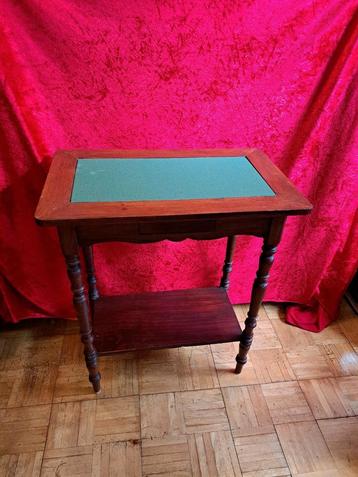 Oud Engelse bijzettafel met groene inlegwerk en klein laadje beschikbaar voor biedingen
