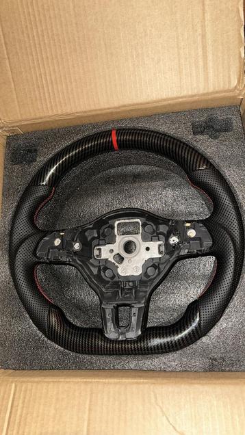 Volkswagen Golf 6 (GTI) stuur Carbon look beschikbaar voor biedingen