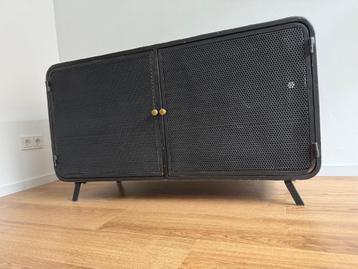 Zwart metalen dressoir / tv meubel
