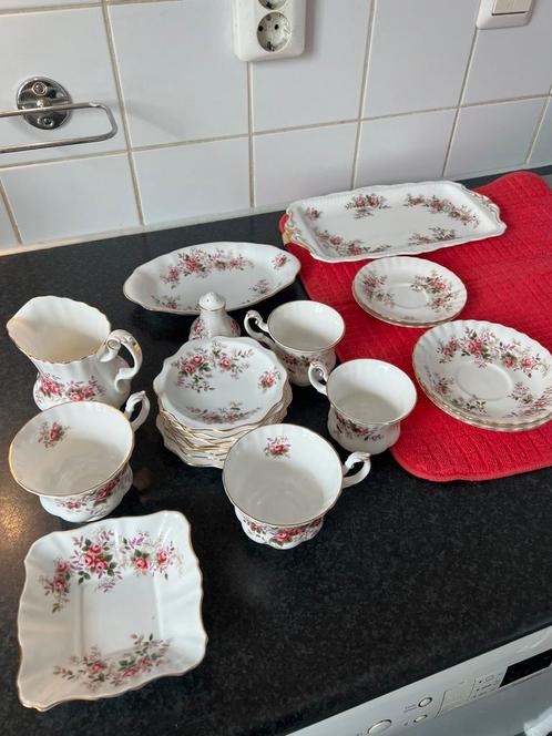 Royal Albert -l- Lavender Rose -l-, Antiek en Kunst, Antiek | Servies compleet, Ophalen of Verzenden