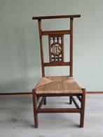 Oud bidstoeltje met rieten zitting, Huis en Inrichting, Stoelen, Ophalen, Gebruikt, Bruin, Hout