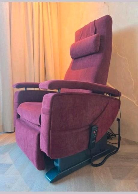 FitForm 570 Vario: Elektrische Sta-op-stoel, Huis en Inrichting, Fauteuils, Zo goed als nieuw, Ophalen