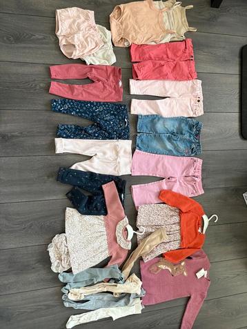 Meisjes kleding pakket 18-24 maanden beschikbaar voor biedingen