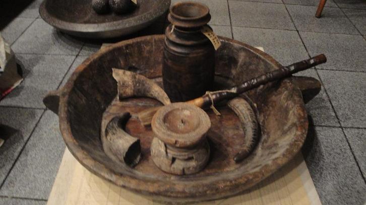 super grote nepalse schaal  trog zo mooi, Antiek en Kunst, Curiosa en Brocante, Ophalen of Verzenden