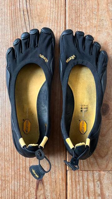 Vibram fivefingers classic maat 45 (valt als 44) beschikbaar voor biedingen