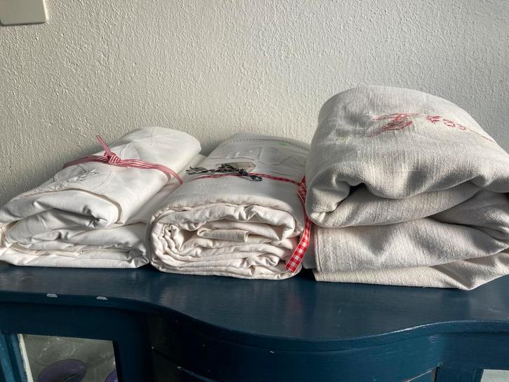 Twee brocante linnen lakens, Antiek en Kunst, Curiosa en Brocante, Ophalen of Verzenden