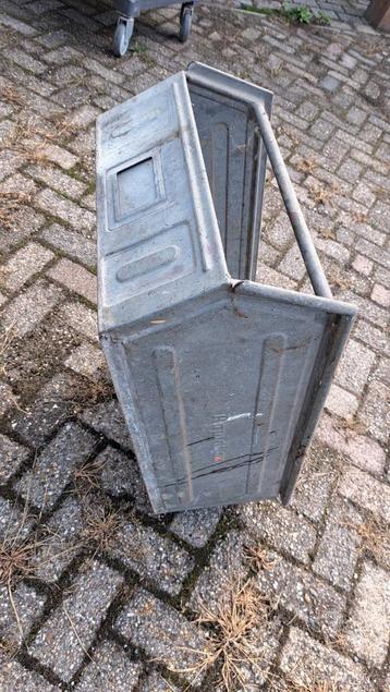 Vintage Rapidbox Metalen Opbergbox beschikbaar voor biedingen