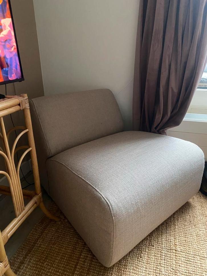 Beige fauteuil van Karwei, Huis en Inrichting, Fauteuils, Zo goed als nieuw, Stof, 50 tot 75 cm, 75 tot 100 cm, Ophalen