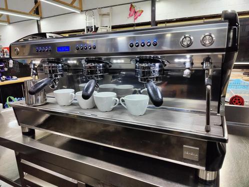 Reneka life 3-groeps espresso machine, Zakelijke goederen, Horeca | Keukenapparatuur, Koffie en Espresso, Gebruikt, Ophalen of Verzenden