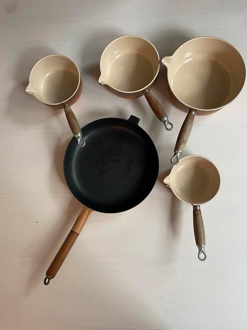 Le Creuset pannenset - steelpan - koekenpan - braadpan, Huis en Inrichting, Keuken | Potten en Pannen, Gebruikt, Pannenset, Gietijzer