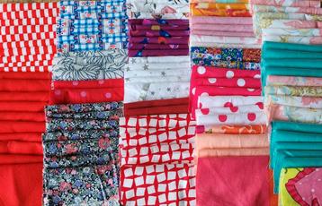 Pakket 3 partij Quilt/ hobby lapjes  100stuks van 10x10cm  beschikbaar voor biedingen