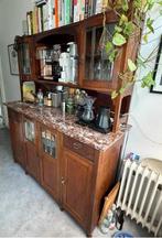 Antieke buffetkast met rood marmeren blad, Ophalen