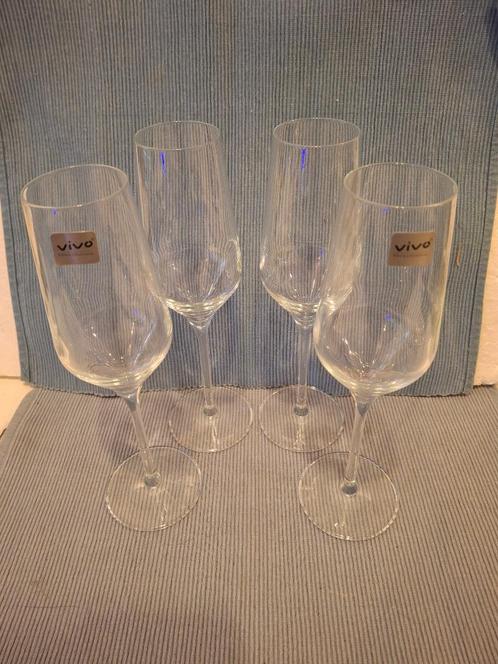 Vivo - Villeroy & Boch - 12 mooie champagneglazen, Huis en Inrichting, Keuken | Servies, Zo goed als nieuw, Glas of Glazen, Overige stijlen