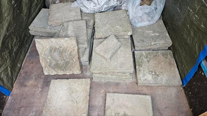 21 Stoeptegels met Relief 30x30, Tuin en Terras, Tegels en Klinkers, Gebruikt, Terrastegels, Beton, Minder dan 5 m², Ophalen