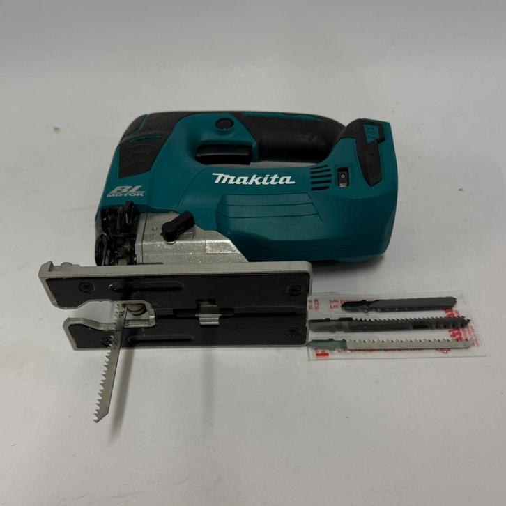 Makita Decoupeerzaag DJV182ZJ Zonder Accu | ZGAN, Doe-het-zelf en Verbouw, Gereedschap | Zaagmachines, Zo goed als nieuw