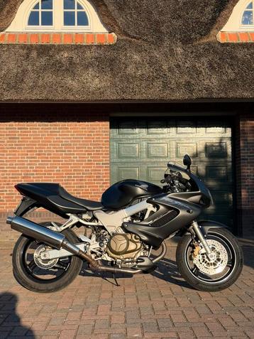 Honda VTR 1000F Firestorm beschikbaar voor biedingen