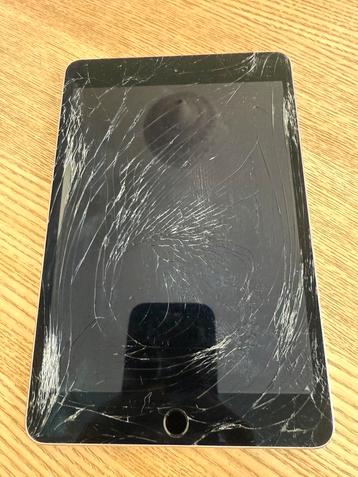 Ipad Mini 4 met 64GB glas schade A1550 beschikbaar voor biedingen