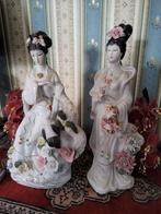 Twee porseleinen Chinese figuren, Ophalen of Verzenden