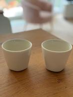 Gezocht: Ittala teema issey miyake cups, Huis en Inrichting, Keuken | Servies, Ophalen, Zo goed als nieuw, Overige stijlen, Kop(pen) en/of Schotel(s)