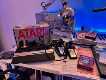Atari 2600 werkend, plug en play! + spellen, nieuwe adapter beschikbaar voor biedingen
