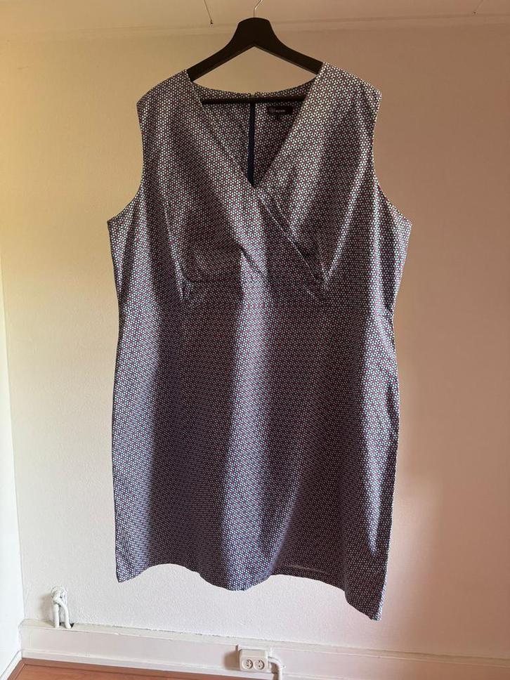 Blauw/witte jurk van up-grade maat 52 €2,00 koopje!!, Kleding | Dames, Grote Maten, Zo goed als nieuw, Jurk, Blauw, Ophalen of Verzenden