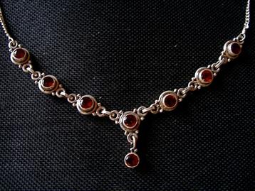 Zilveren 925 zilver ketting facet geslepen granaat stenen beschikbaar voor biedingen