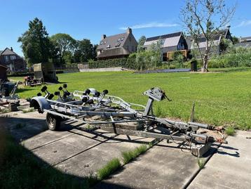 trailer beschikbaar voor biedingen