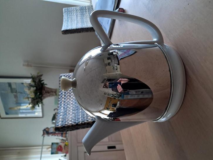 Bredemeijer Cosy theepot met warmhoudkap, Huis en Inrichting, Keuken | Servies, Gebruikt, Overige typen, Overige stijlen, Porselein