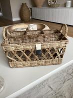 Riviera maison mand, Huis en Inrichting, Woonaccessoires | Schalen en Manden, Ophalen, Zo goed als nieuw, Rond, Riet