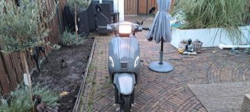 Senzo Riva 2019 - 25km brommer met begrenzer beschikbaar voor biedingen