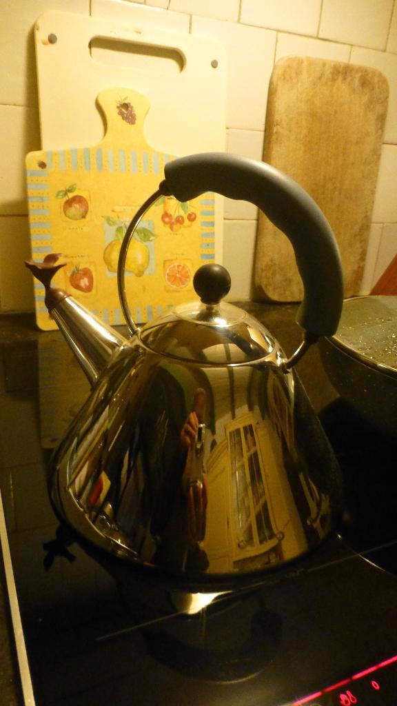 ALESSI Fluitketel met Vogel-Fluitje, Antiek en Kunst, Kunst | Designobjecten, Verzenden