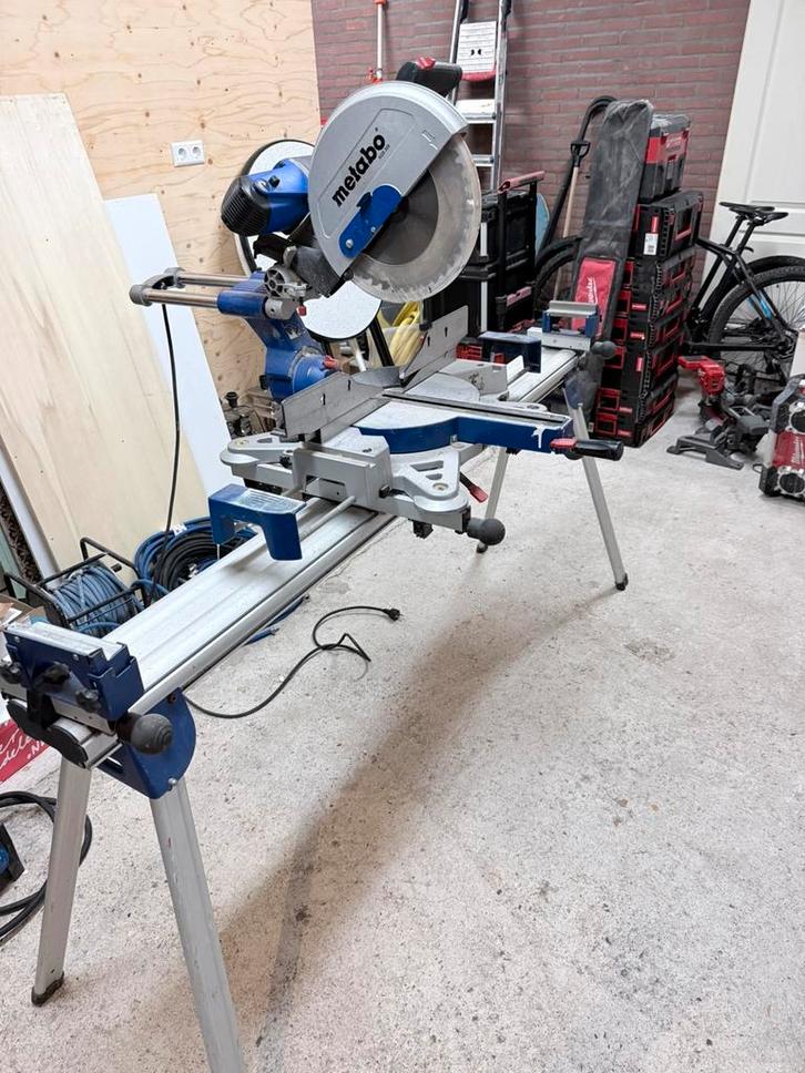 Metabo KGS 305 Afkortzaag met Onderstel, Doe-het-zelf en Verbouw, Gereedschap | Zaagmachines, Gebruikt, Afkortzaag, 1200 watt of meer