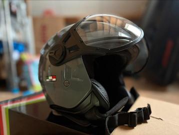 Vito brommer / scooterhelm, maat M, 57-58 cm. ZGAN beschikbaar voor biedingen