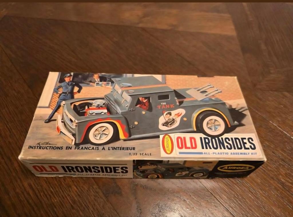 Bouwpakket Old Ironsides 1:32 Aurora. 1e uitgave, Auto, 1:32 tot 1:50, Zo goed als nieuw, Ophalen