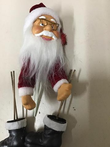 Kerstman voor bloemstuk beschikbaar voor biedingen