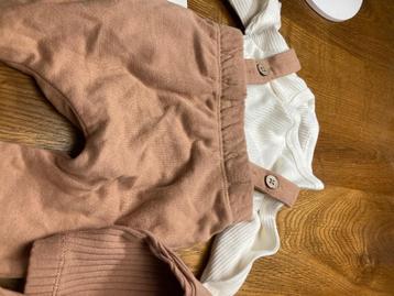 Baby kleertjes  beschikbaar voor biedingen