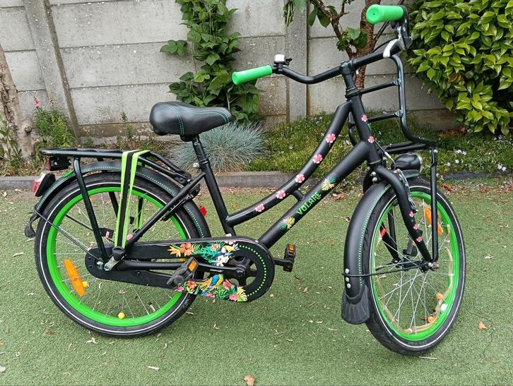 Volare fiets 20 inch - Zwart met bloemen en WIELVERLICHTING, Fietsen en Brommers, Fietsen | Meisjes, Gebruikt, 20 inch, Handrem