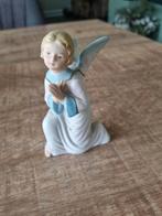 Knielend engeltje., Ophalen of Verzenden