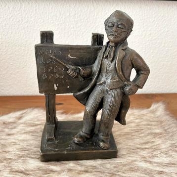 Beeld Mat Wanders Onderwijzer Leraar Professor Nieuwstaat beschikbaar voor biedingen